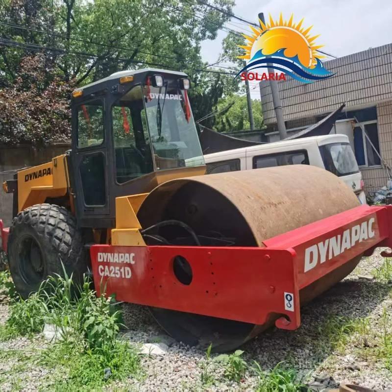 Dynapac ca251d Valjci sa jednim bubnjem