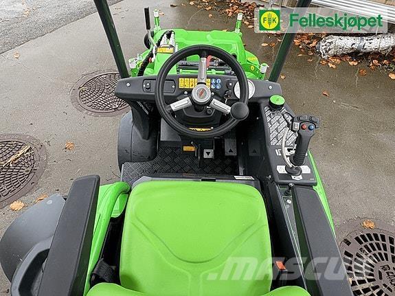 Avant 220 Skid steer mini utovarivači