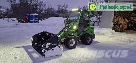 Avant 635 Skid steer mini utovarivači