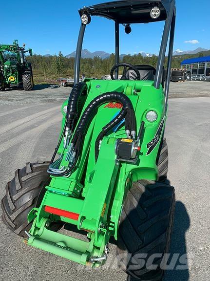 Avant 635i Skid steer mini utovarivači