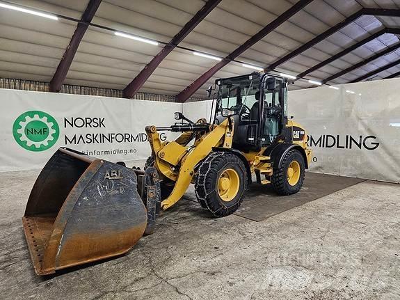 CAT 908M Utovarivači na točkove