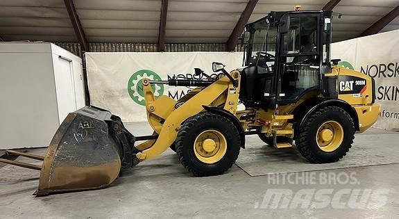CAT 908M Utovarivači na točkove