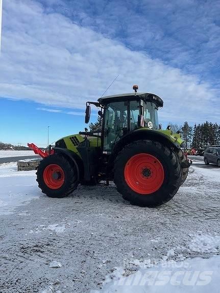 CLAAS Arion 610 Traktori