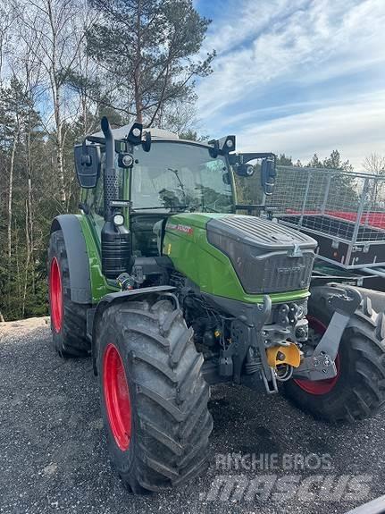 Fendt 211 Traktori