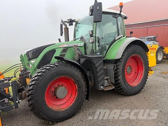 Fendt 724 Traktori