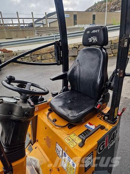 GiANT D204SW Skid steer mini utovarivači