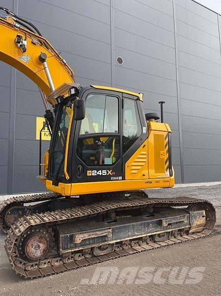 JCB 245XRL SV Bageri guseničari