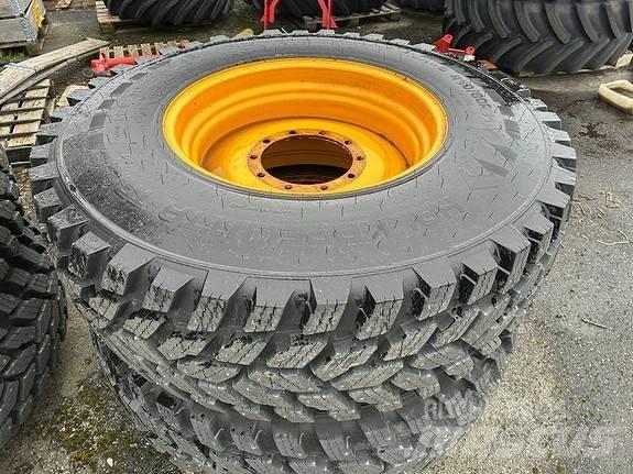 JCB FASTRAC 4220 Traktori