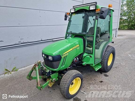 John Deere 2032R Traktori