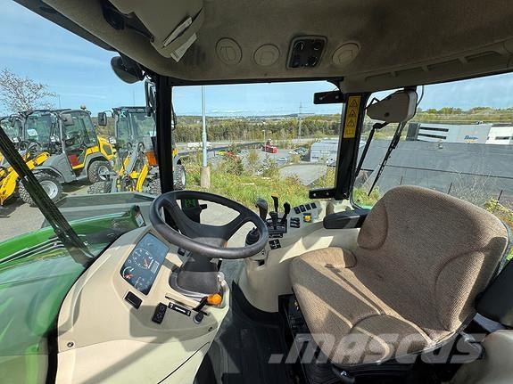 John Deere 3720 Traktori