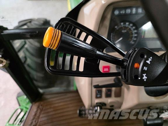 John Deere 5720 Traktori