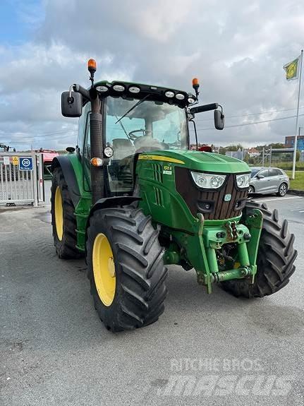 John Deere 6125R Traktori