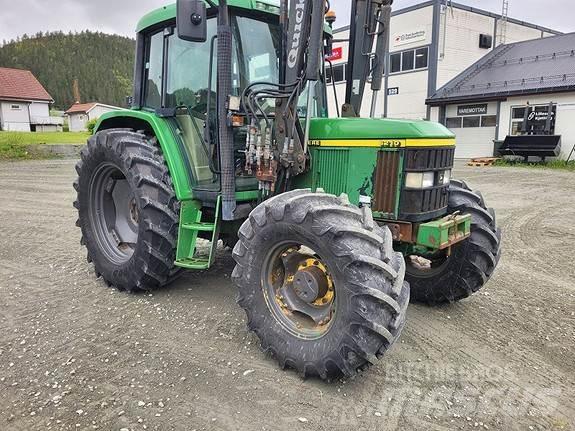 John Deere 6210 Traktori