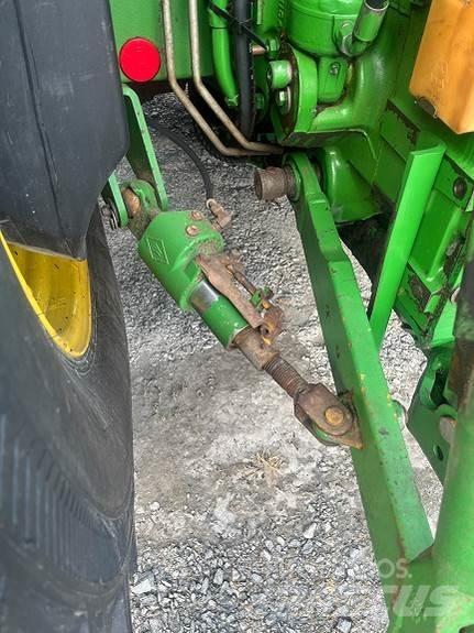 John Deere 6210R Traktori