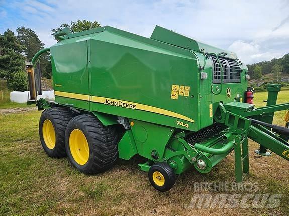 John Deere 744 Prese/balirke za rolo bale