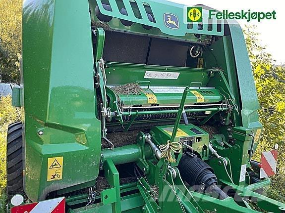 John Deere V451r Prese/balirke za rolo bale