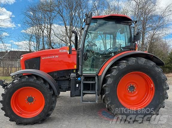 Kubota M135GX-IV Traktori