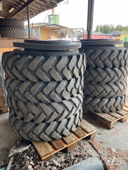 Kumho 10.00-20 Gume, točkovi i felne