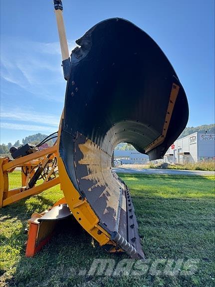 Meiren 2011 Snežne daske i plugovi