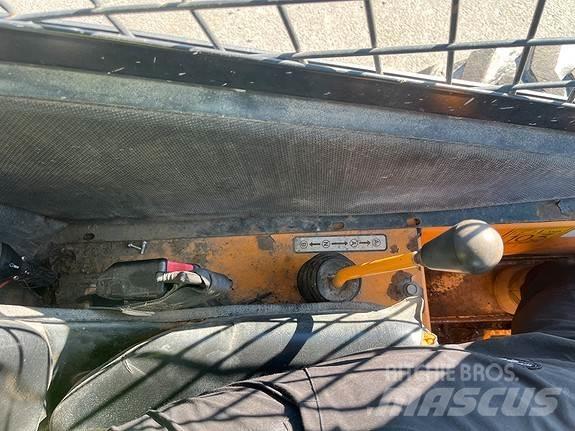 Mustang 2040 Skid steer mini utovarivači