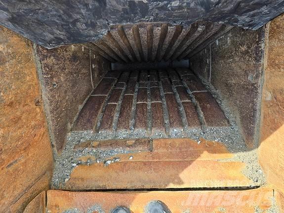 Sandvik UJ440I Drobilice
