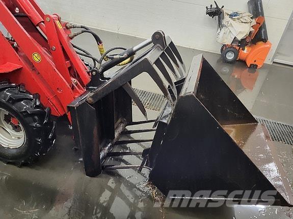 Schäffer 217 Skid steer mini utovarivači