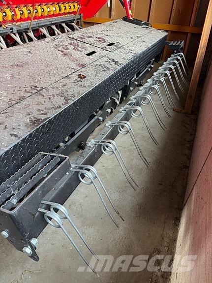 Simulta 3000ST Rasturači mineralnog đubriva