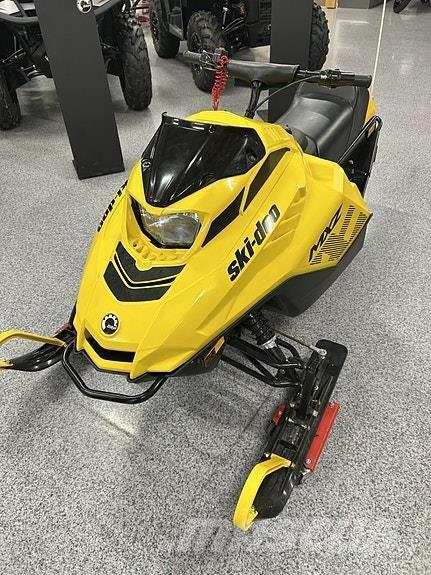 Ski-doo MXZ 120 Motorne sanke