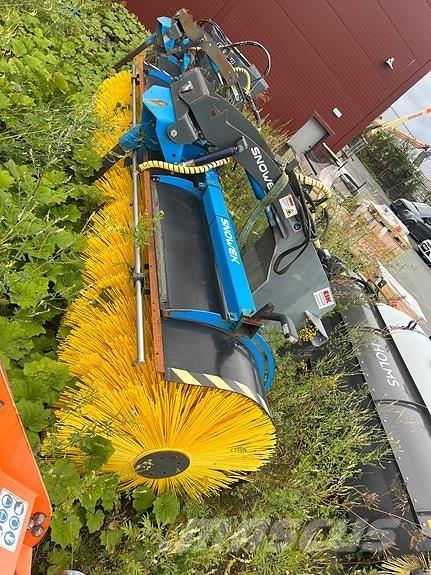 Snowek AH 330 Ostale mašine za put i sneg