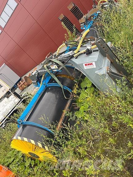 Snowek AH 330 Ostale mašine za put i sneg