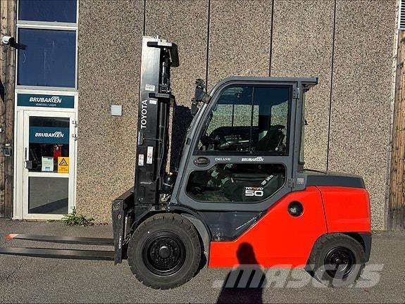 Toyota 40-8FD50N Dizelski viljuškari