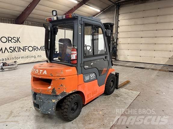 Toyota 62-FDF25 Dizelski viljuškari