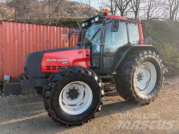 Valtra 6850 Traktori