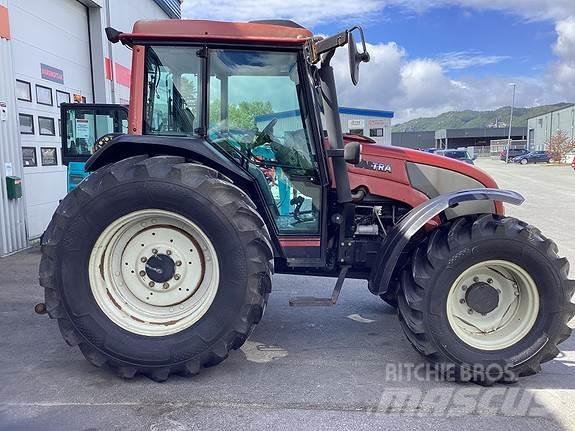 Valtra A 95-4 Traktori