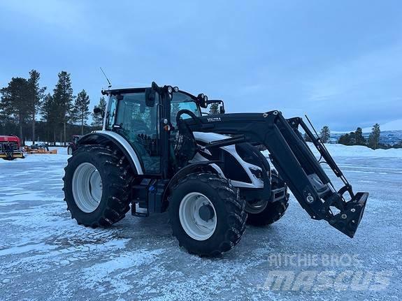 Valtra A105H Traktori