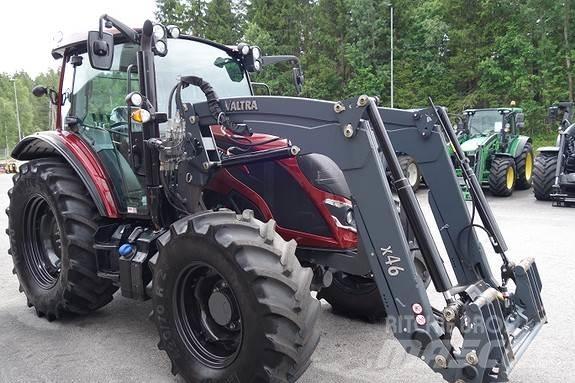 Valtra A115 H4 Traktori