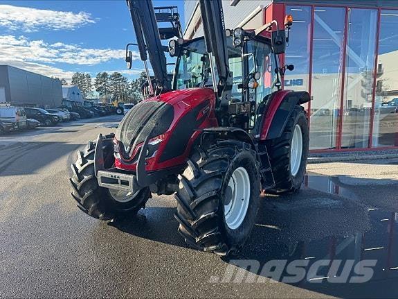 Valtra A115 H4 Traktori