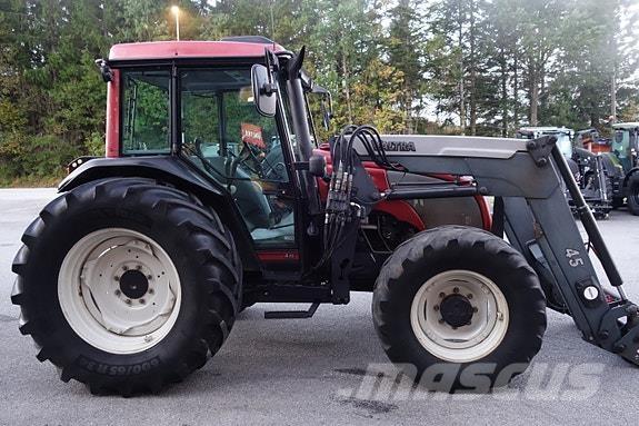 Valtra A85 Traktori