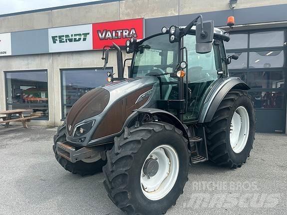 Valtra A94 Traktori