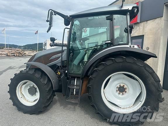 Valtra A94 Traktori