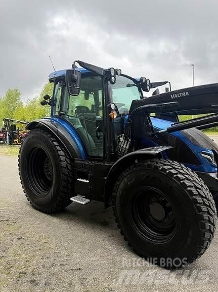 Valtra G 135 A Traktori
