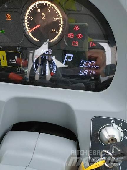Valtra G135 Aktive Traktori