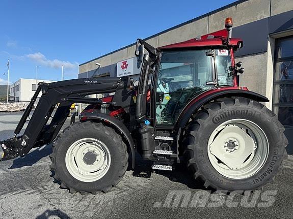 Valtra G135 Versu Traktori