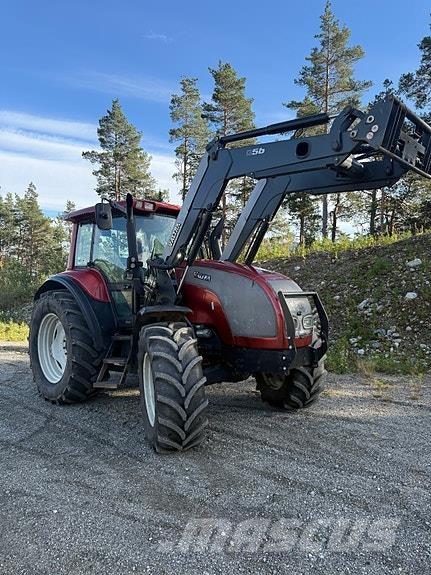 Valtra M150 Traktori