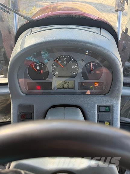 Valtra M150 Traktori