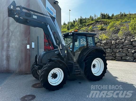 Valtra N 121 Traktori