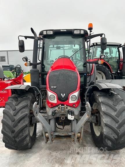 Valtra N103 Traktori