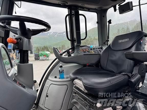 Valtra N122 Traktori