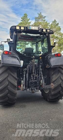 Valtra N163 Traktori