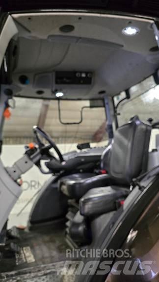 Valtra N174 Traktori